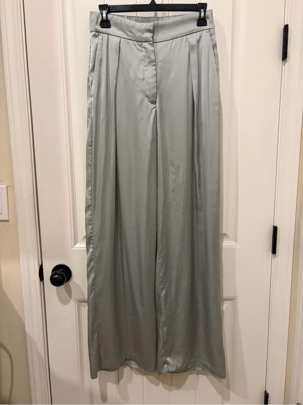 Abercrombie & Fitch Wide-Leg Dress Pants in Sage Green